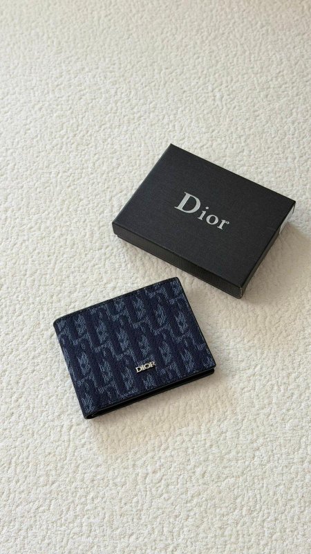 جزدان حجم وسط Dior